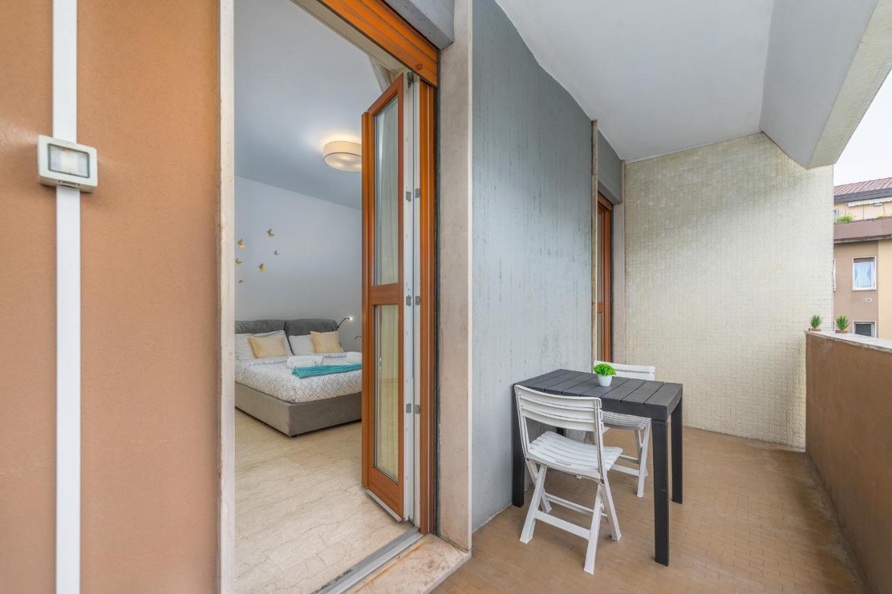 Niguarda-Zara Xxl Home,Two Balconies,Wifi,Family ミラノ エクステリア 写真
